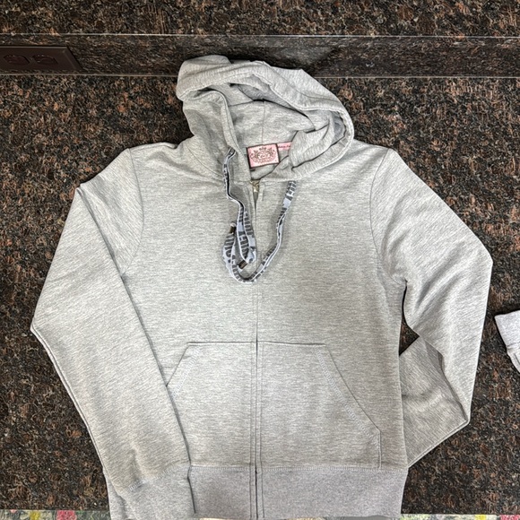 NWOT Women’s Large Gray Juicy Couture track suit. - Picture 3 of 8